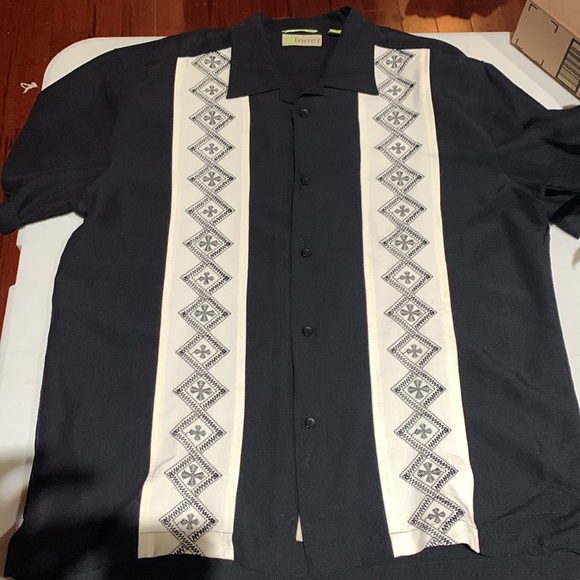 Cubavera Other - Cubavera Mens short sleeve button down shirt size large EUC